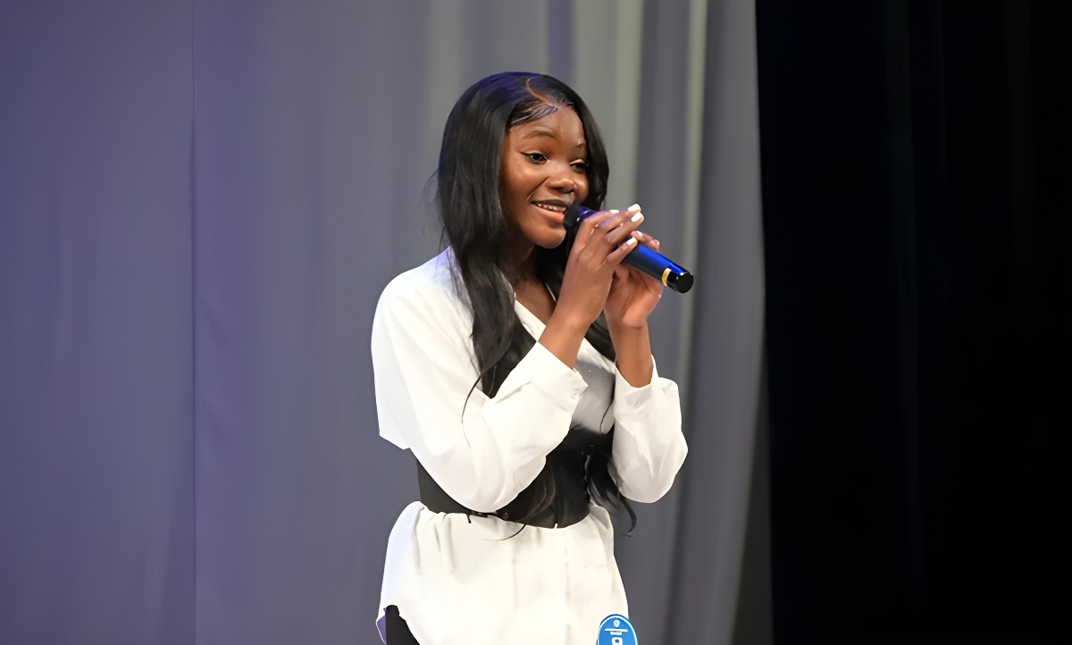 Nigerian Student Wins Top Prize in Speech Competition