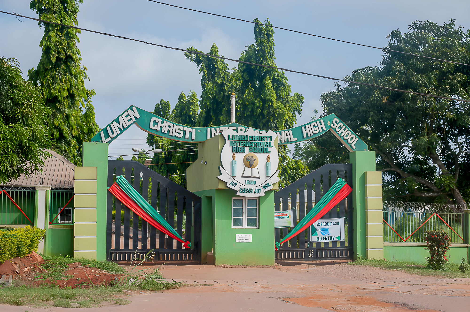 Reviews: Lumen Christi International High School, Edo